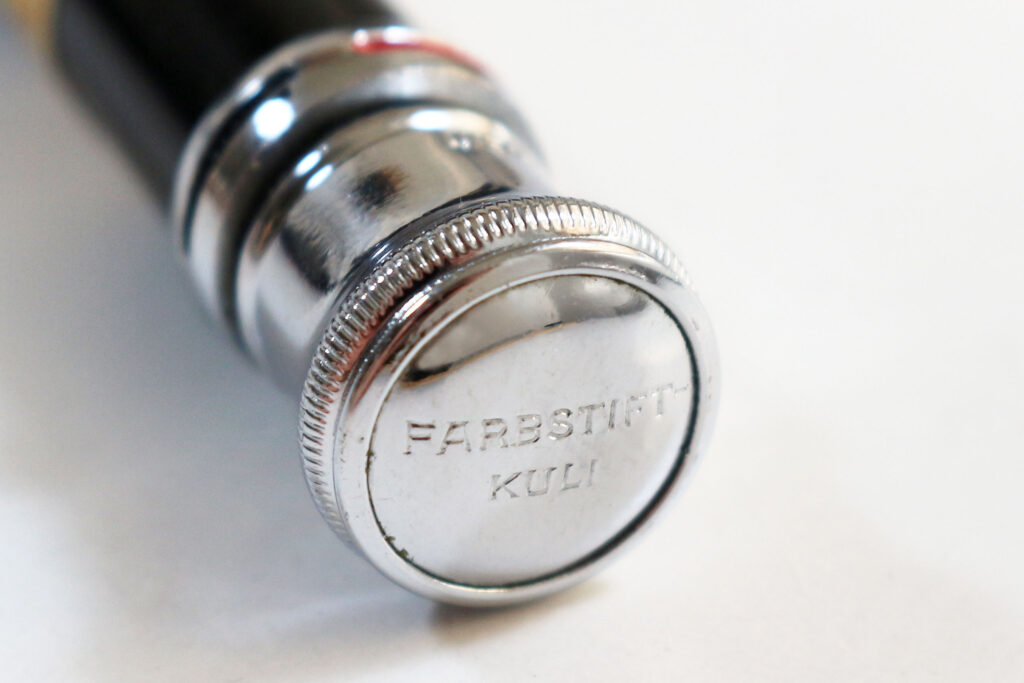 Farbstift-kuli end cap with engraved name