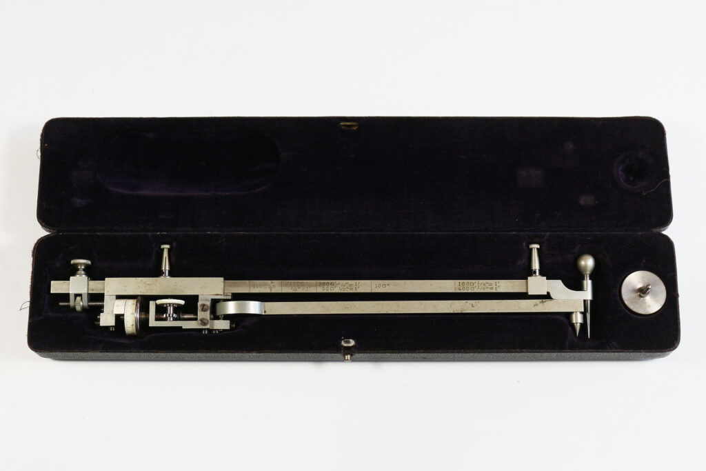 Unsigned type 6 polar planimeter with spikes for engine indicator diagrams in case