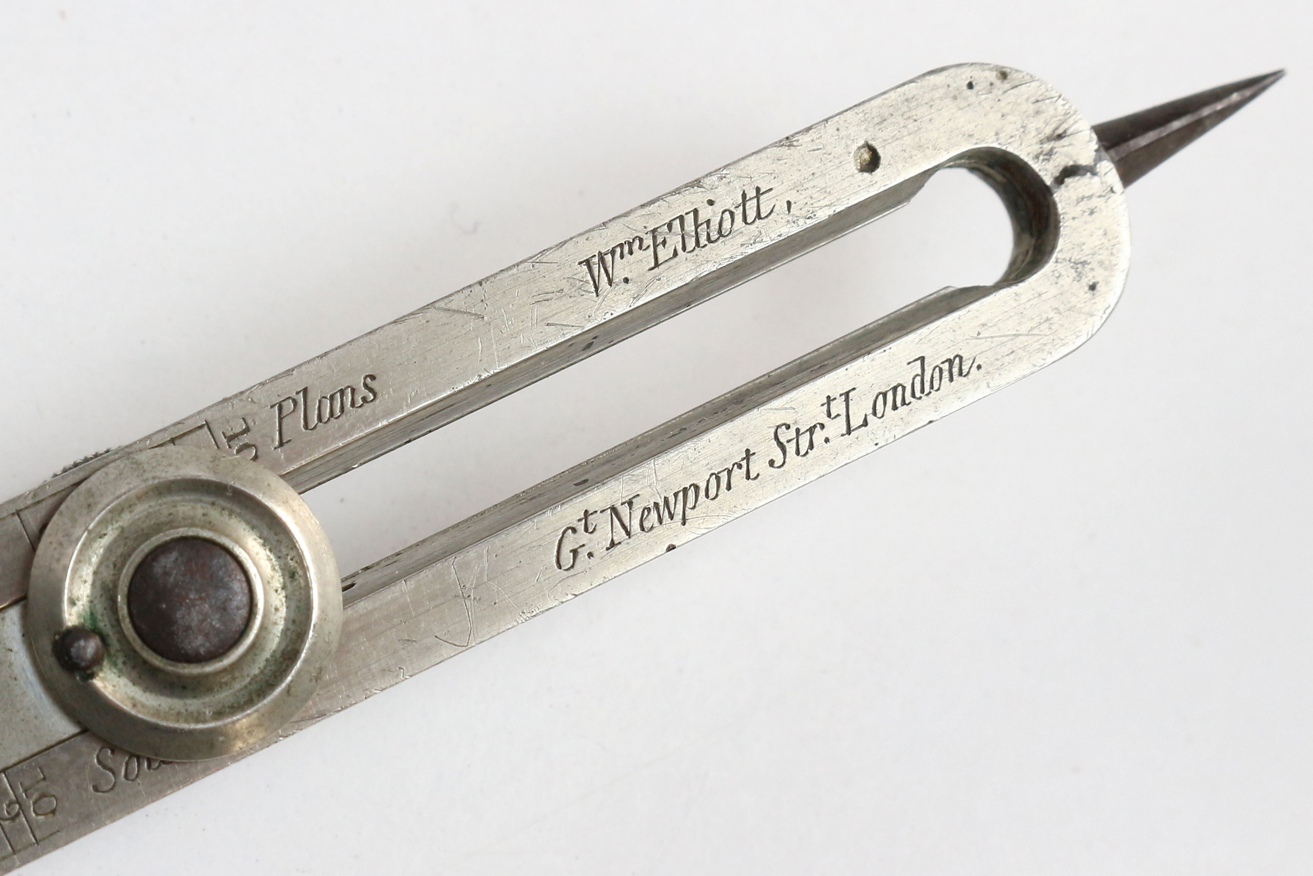 You are currently viewing Elliott’s Great Newport Street proportional dividers: when German silver was still German